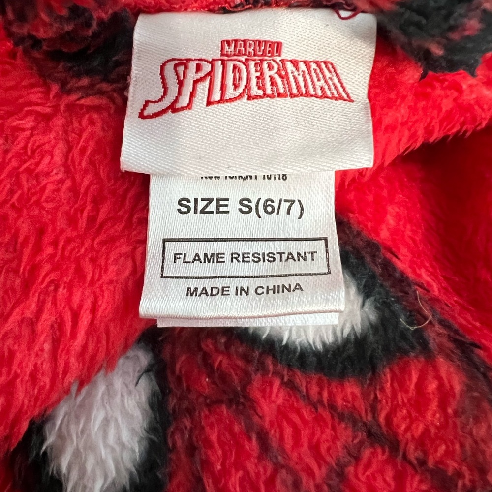 Marvel Red Spider-Man Kids Robe - Picture 4 of 5